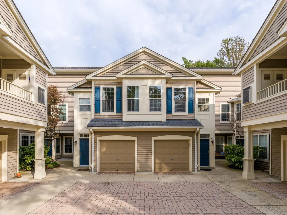 Townhome and condo courtyard in Fairfax County, Virginia