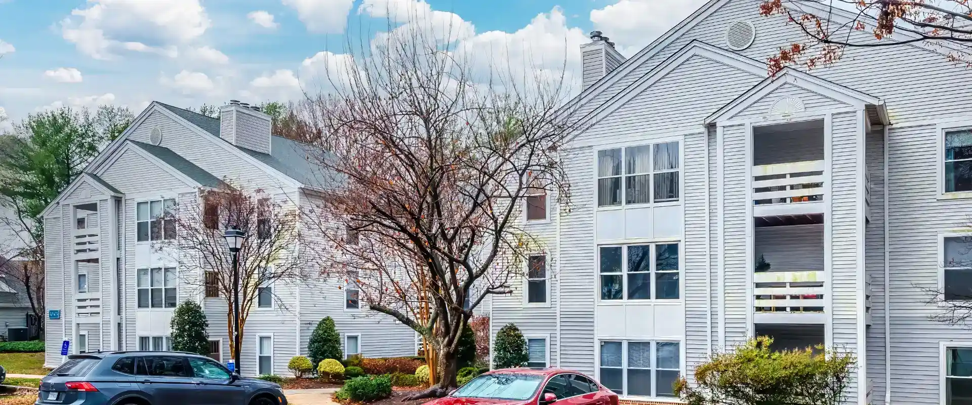 Oakton, Virginia homes in autumn