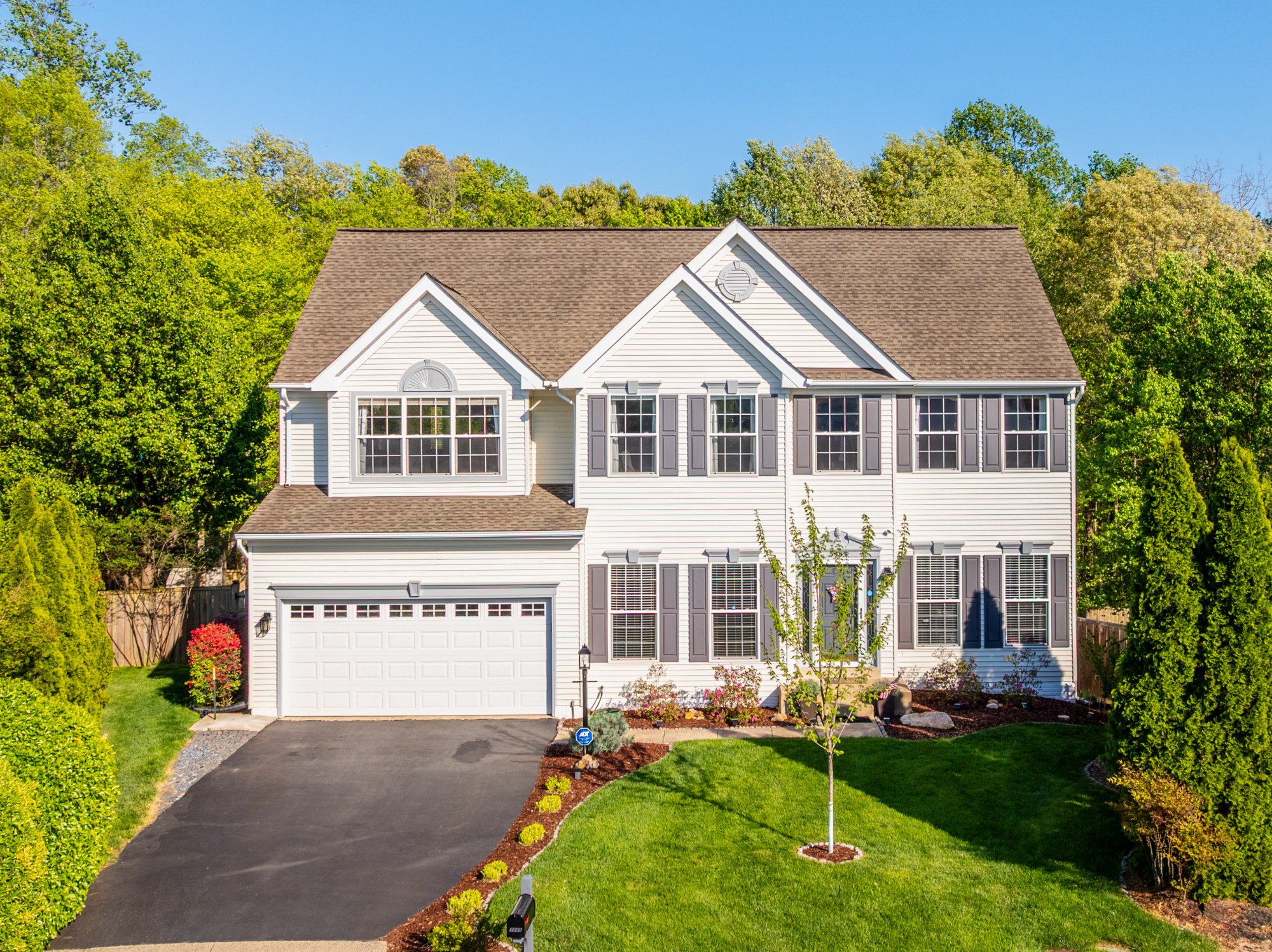 Colonial home on a cul-de-sac in Woodbridge, Virginia